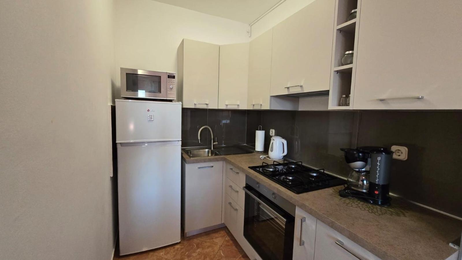 Studio Apartment Ljubica For 2 Persons 150M From The Beach Poreč Dış mekan fotoğraf