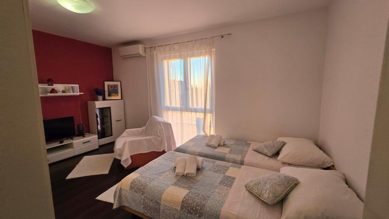 Studio Apartment Ljubica For 2 Persons 150M From The Beach Poreč Dış mekan fotoğraf